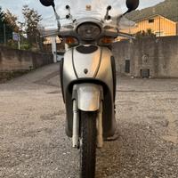 Scooter Aprilia Scarabeo 50cc 4T