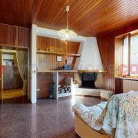 Casa Indipendente Gallicano [UM47GBVRG]