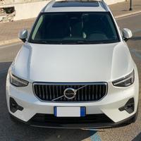 Volvo XC40 B3 FULL OPTIONAL PERMUTO/E