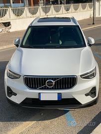 Volvo XC40 B3 FULL OPTIONAL PERMUTO/E