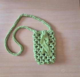 Pochette uncinetto per telefono con tracolla