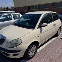 Lancia Ypsilon 1.2 oro (44Kw)