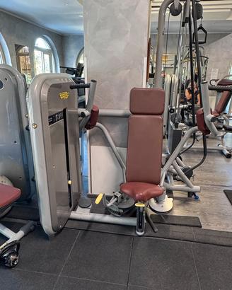 Pectoral machine technogym
