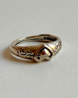 Anello con cuoricino color argento stile romantico