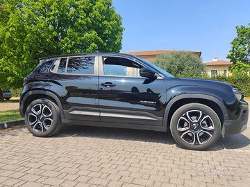 jeep avenger 1.2 turbo ehybrid mhv summit fwd 110