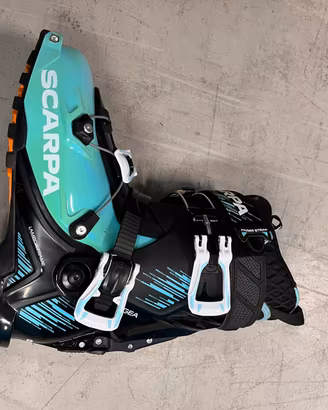 Scarponi sci alpinismo