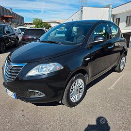 Lancia Ypsilon 0.9 TwinAir 85 CV 5 porte Metano Ec