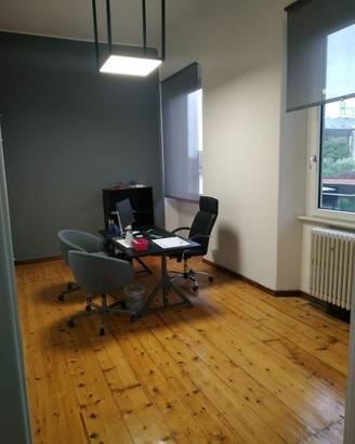 Ampio ufficio in Co-working a Udine