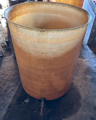 Botti in vetroresina con coperchi