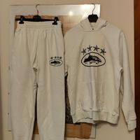 Felpa e pantalone corteiz