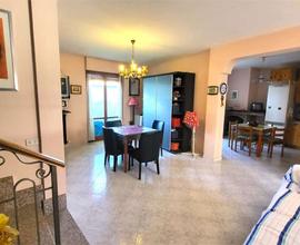 VILLINO di TESTA CON CORTE ESCLUSIVA IN ZONA SUD