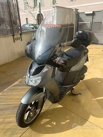 Aprilia sportcity 200