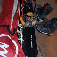 Tavola snowboard+attacchi+scarponi+sacca