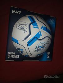 Pallone del Napoli anno 22/23 con firme