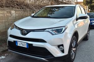 rav 4 2.0 d4d 