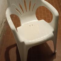 seggiole bianche 