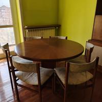 tavolo soggiorno con sedie