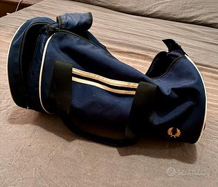 Borsone Fred Perry - Come Nuovo per Piccoli Viaggi