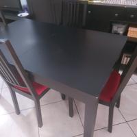 TAVOLO NERO IKEA CON SEDIE