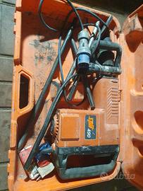 trapano demolitore stilt con sue punte ...