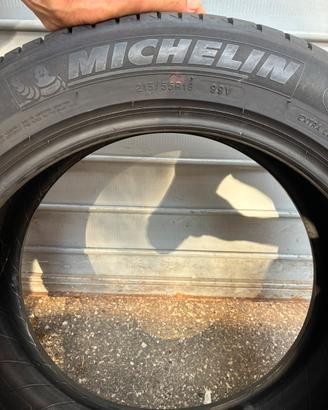 Gomme auto