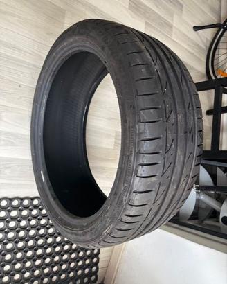 Bridgestone  S001  misura 225/40/19  89Y