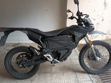 Moto elettrica Zero FX