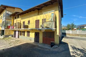CASA SEMINDIPENDENTE A GIAVENO