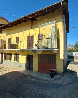 CASA SEMINDIPENDENTE A GIAVENO