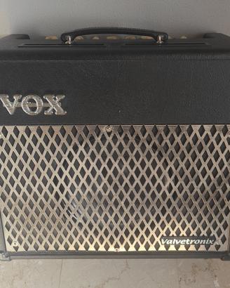 Amplificatore chitarra VOX VT30 + Pedaliera VFS5