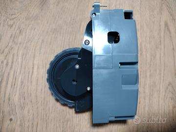 ruota sinistra iRobot Roomba 965