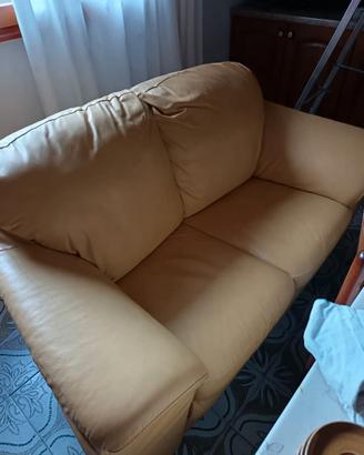 divano in pelle vera