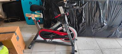 spinbike toorx  con contachilometri  come nuova .
