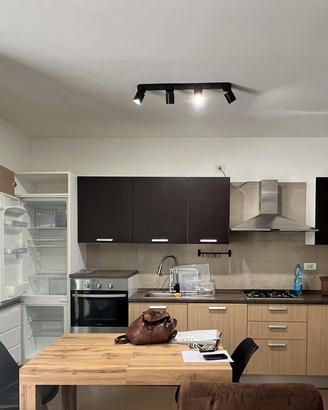 Cucina + tavolo + 6sedie