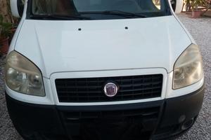 furgone fiat dobló 