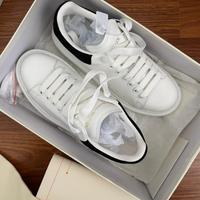 Sneakers oversize Alexander McQueen, taglia 45