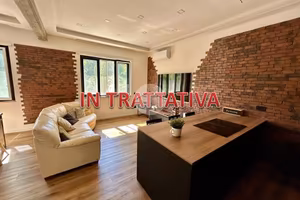 3 LOCALI A NAPOLI