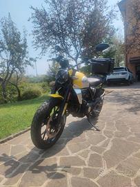 DUCATI Scrambler Icon 800