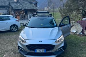 Ford focus active sw