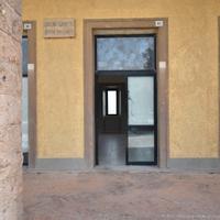 Cortoghiana - locale commerciale fronte piazza ven