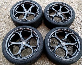 Cerchi e gomme nuove 19 originali alfa romeo