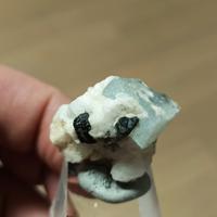 Acquamarina con Tormalina