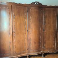 ARMADIO IN NOCE STILE VENEZIANO