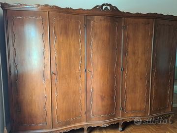 ARMADIO IN NOCE STILE VENEZIANO