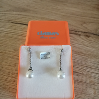 Anello e orecchini in perle