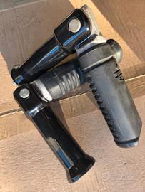 Poggia piedi posteriore per harley davidson 
