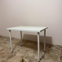 Scrivania tavolo bianco nuovo