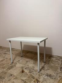 Scrivania tavolo bianco nuovo