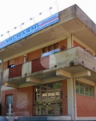 CASA SEMINDIPENDENTE A VERNIO