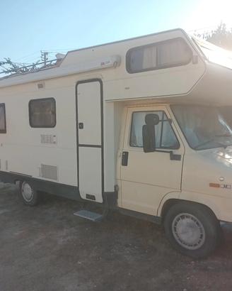 camper mansardato